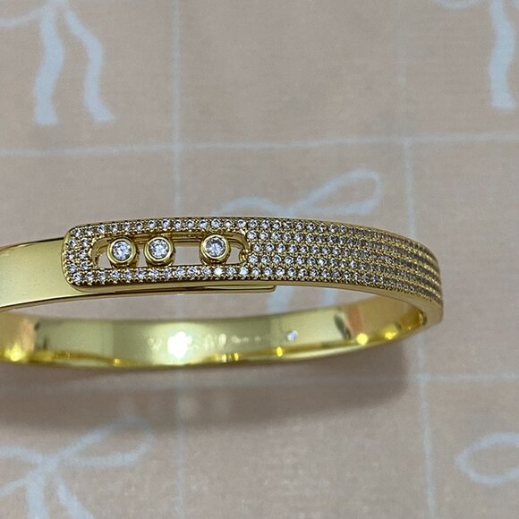 Messika Bracelet With Multiple Small Diamonds - Picture 3 of 7